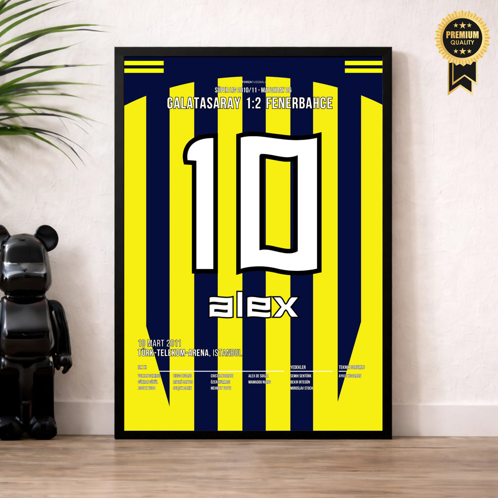 Alex dreht das Spiel im 1. Derby in der Türk Telekom Arena Fußball Poster mit Rahmen