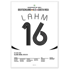 Lahm eröffnet das Sommermärchen 2006 per Traumtor Fußball Poster mit Rahmen