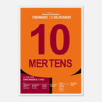 Mertens wird zum Derbyhero von Kadiköy Fußball Poster mit Rahmen
