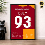 Sacha Boey kehrt zurück mit seinem Tor vs Juve Fußball Poster mit Rahmen
