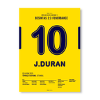 Duran und Fenerbahce drehen das Derby vs Besiktas Fußball Poster mit Rahmen