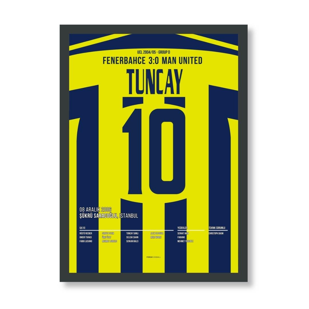 Tuncay Sanli wird zum Hattrick Hero gegen ManU Fußball Poster mit Rahmen