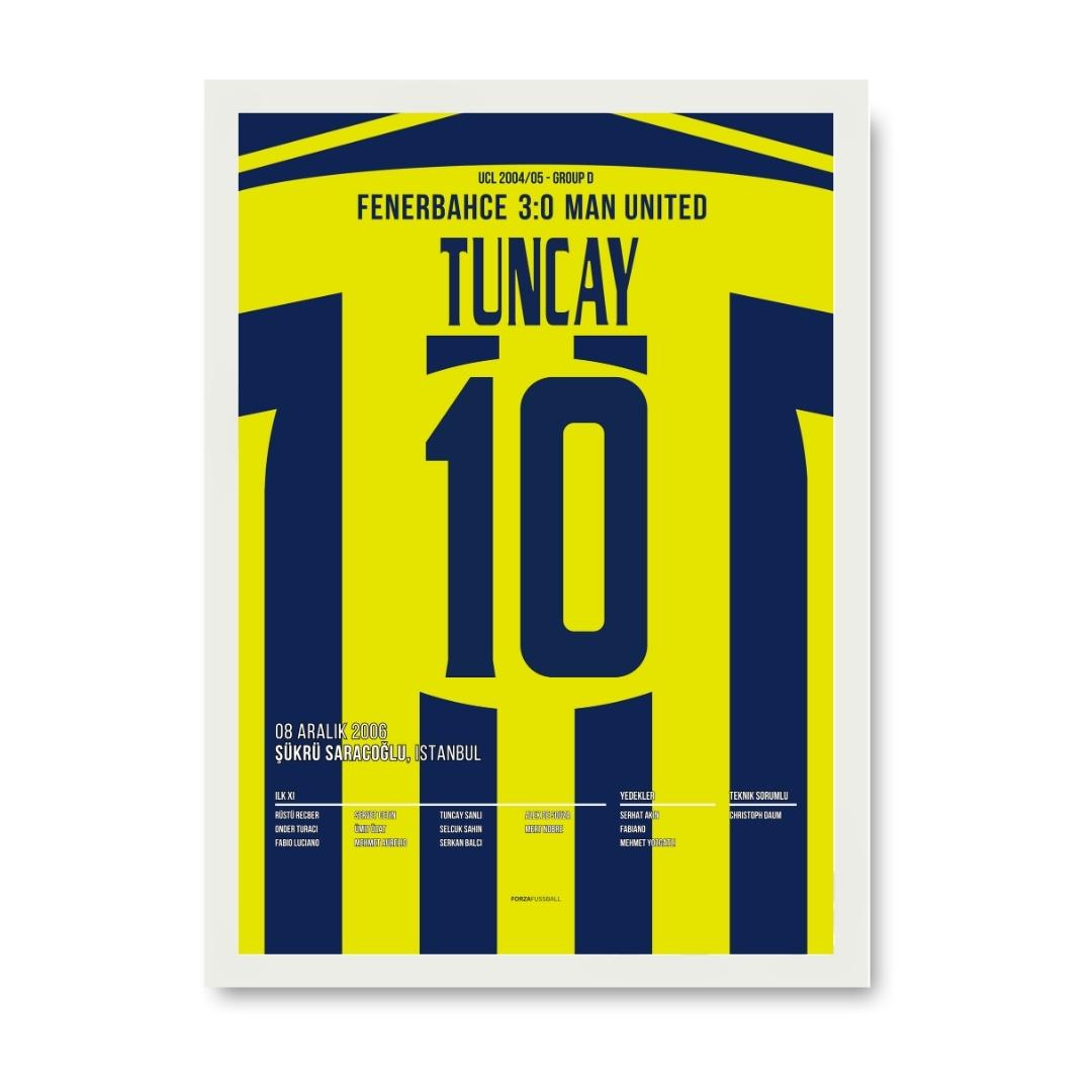 Tuncay Sanli wird zum Hattrick Hero gegen ManU Fußball Poster mit Rahmen